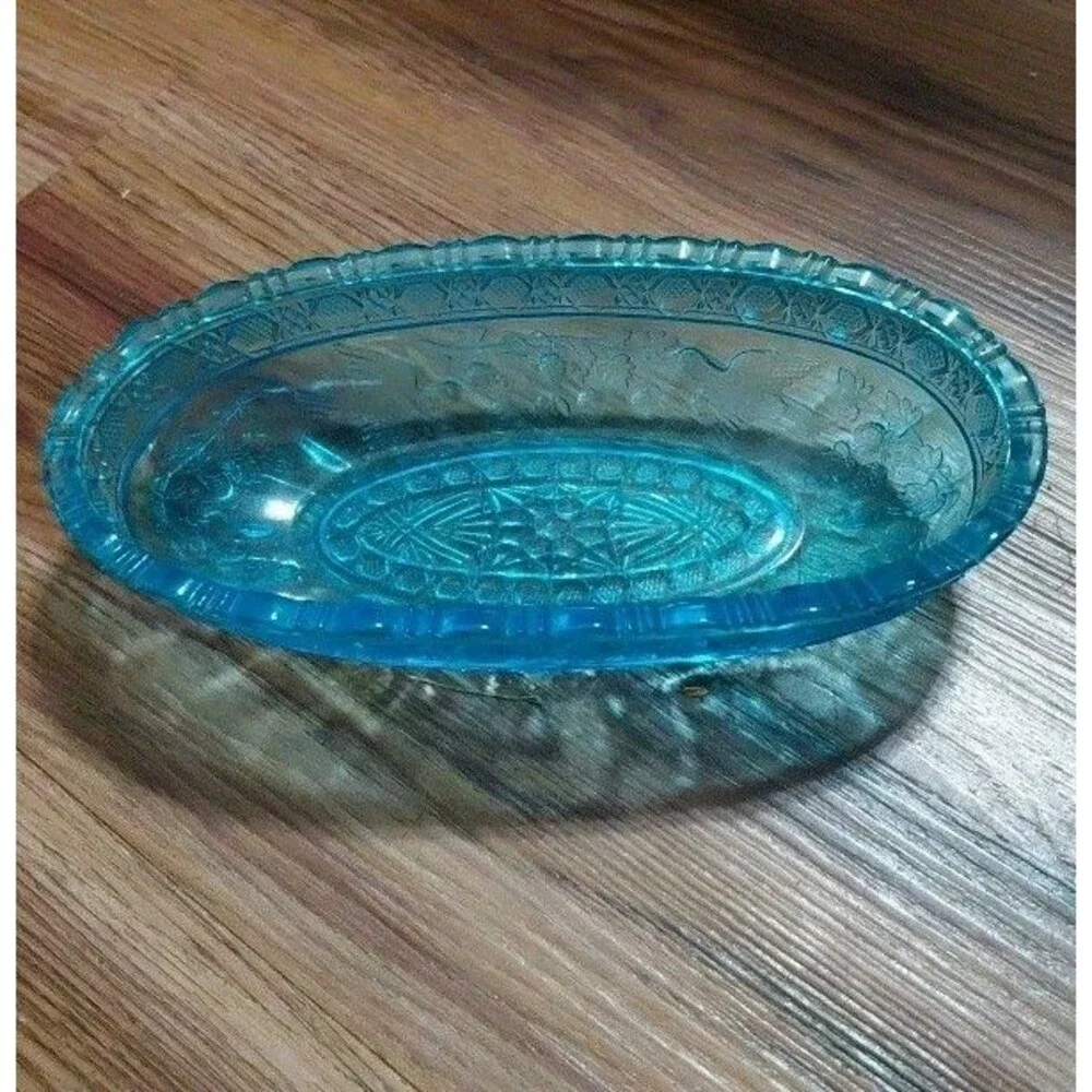 Vintage Tiara Indiana Blue Glass Relish Candy Dish With Doves, Birds & Berries